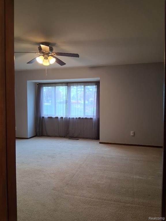 8510 S Pepper Ridge Drive S, Grand Blanc, MI 48439 — Photo 12