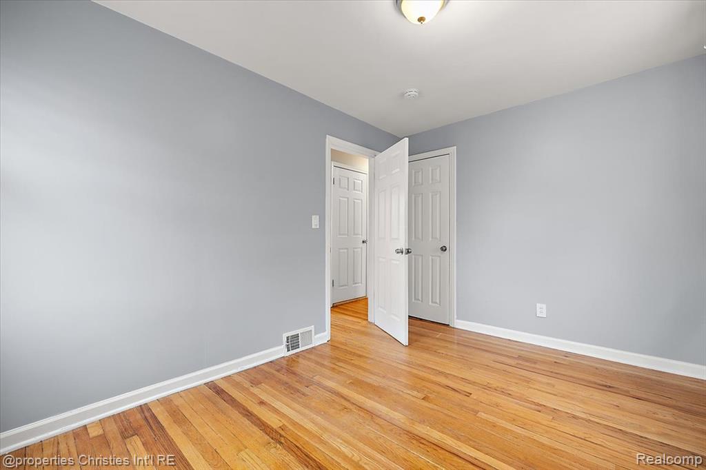 2435 Sunnyknoll Avenue, Berkley, MI 48072 — Photo 18
