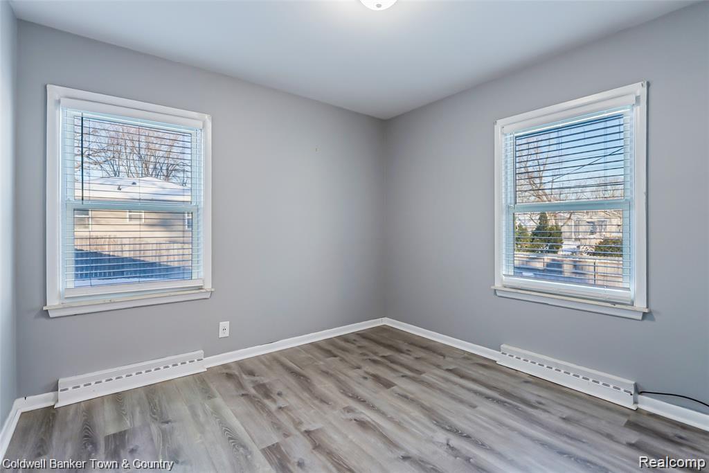4383 Green Lake Road, West Bloomfield, MI 48323 — Photo 18