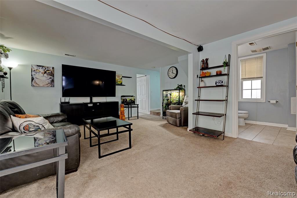 126 N North Shore Drive, Lake Orion, MI 48362 — Photo 15