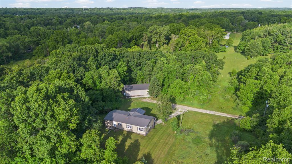 2190 Seymour Lake Road, Ortonville, MI 48462 — Photo 33