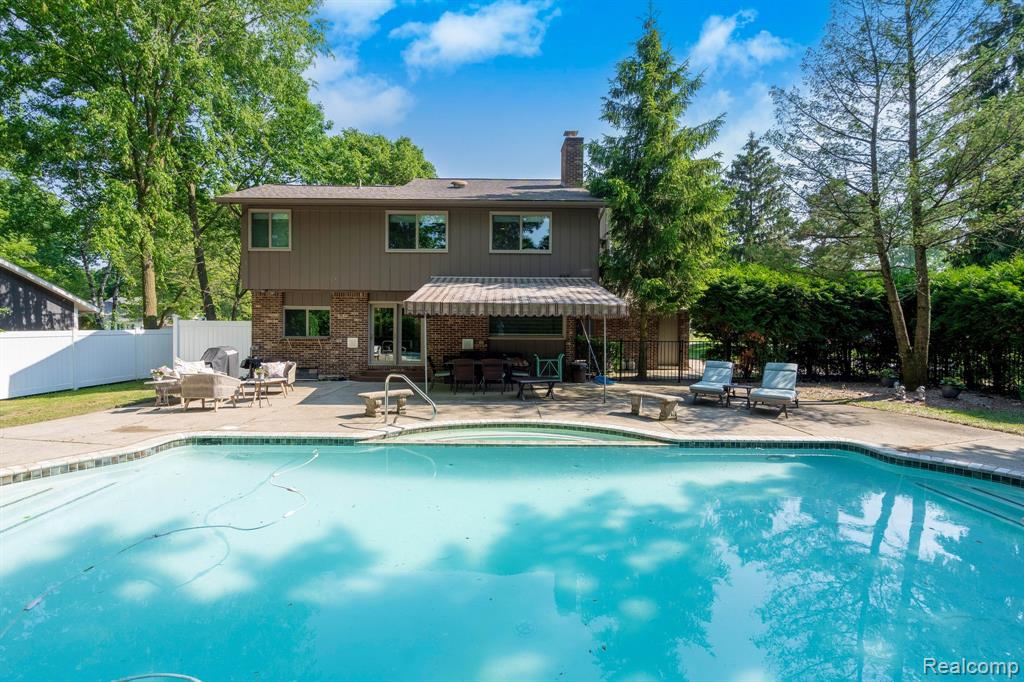 5156 Chestershire Court, West Bloomfield, MI — Photo 3