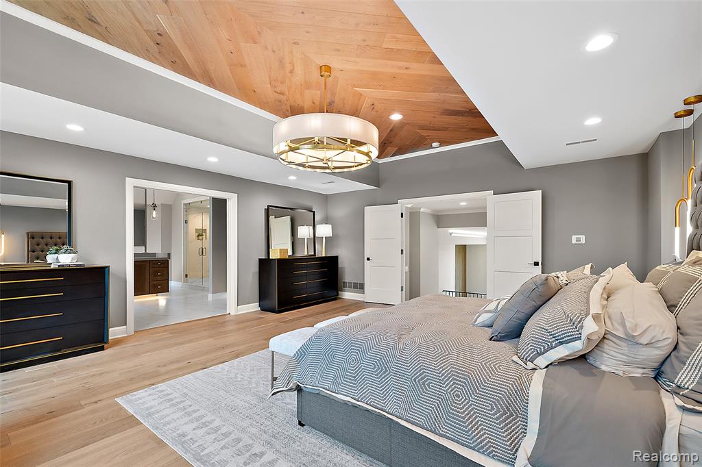 3268 Willis Drive, Oakland, MI, 48306