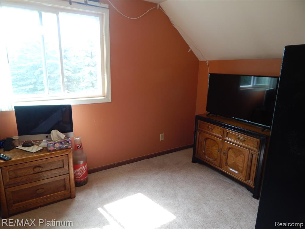 2025 W Rose Center Road, Holly, MI 48442 — Photo 61
