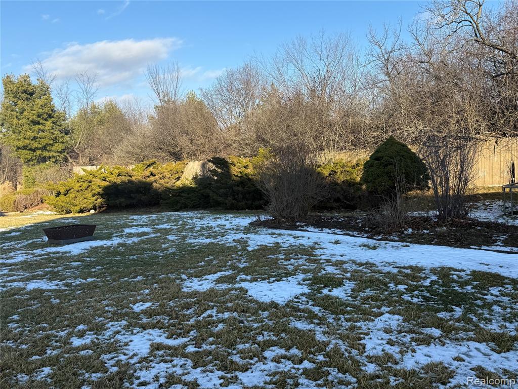 4377 Brighton Drive, Grand Blanc, MI 48439 — Photo 46