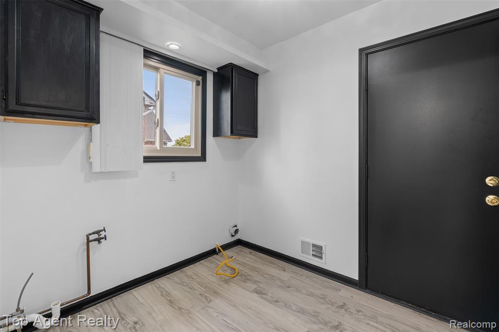 40363 Denbigh Drive, Sterling Heights, MI 48310 — Photo 12