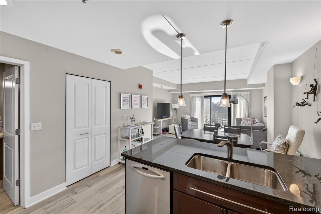 111 N Ashley Street, 406, Ann Arbor, MI 48104 — Photo 16