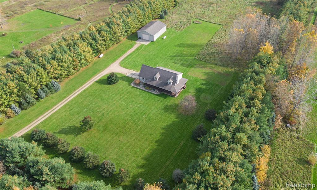 5868 S LOVEJOY Road, Perry, MI 48872 — Photo 3