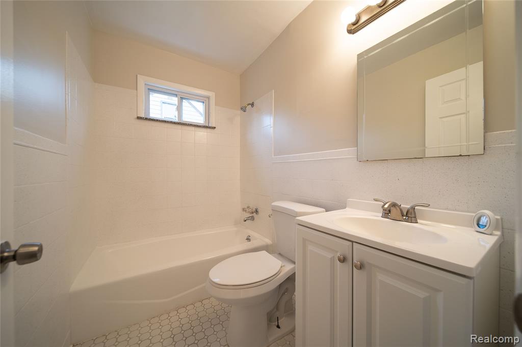 438 Ford Boulevard, Lincoln Park, MI 48146 — Photo 32