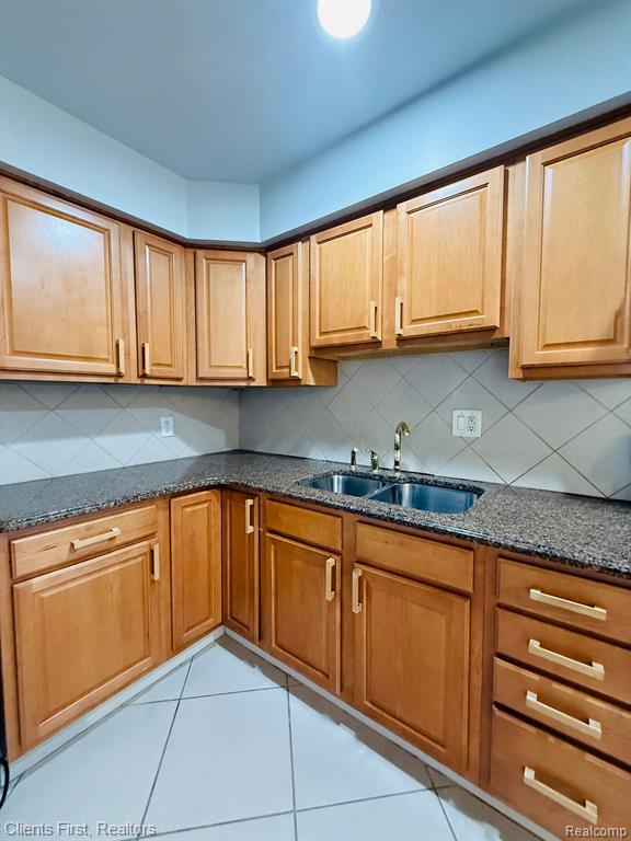4859 MANSFIELD Avenue, Royal Oak, MI 48073 — Photo 10