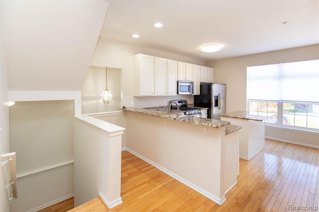 475 CHERRY ORCHARD Road, Canton, MI 48188 — Photo 23