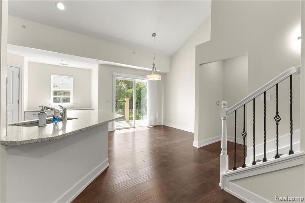 5656 Flagstaff Pines Drive, 406, Shelby Twp, MI 48317 — Photo 5