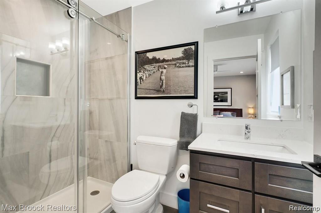 4227 W 14 Mile Road, Royal Oak, MI 48073 — Photo 25