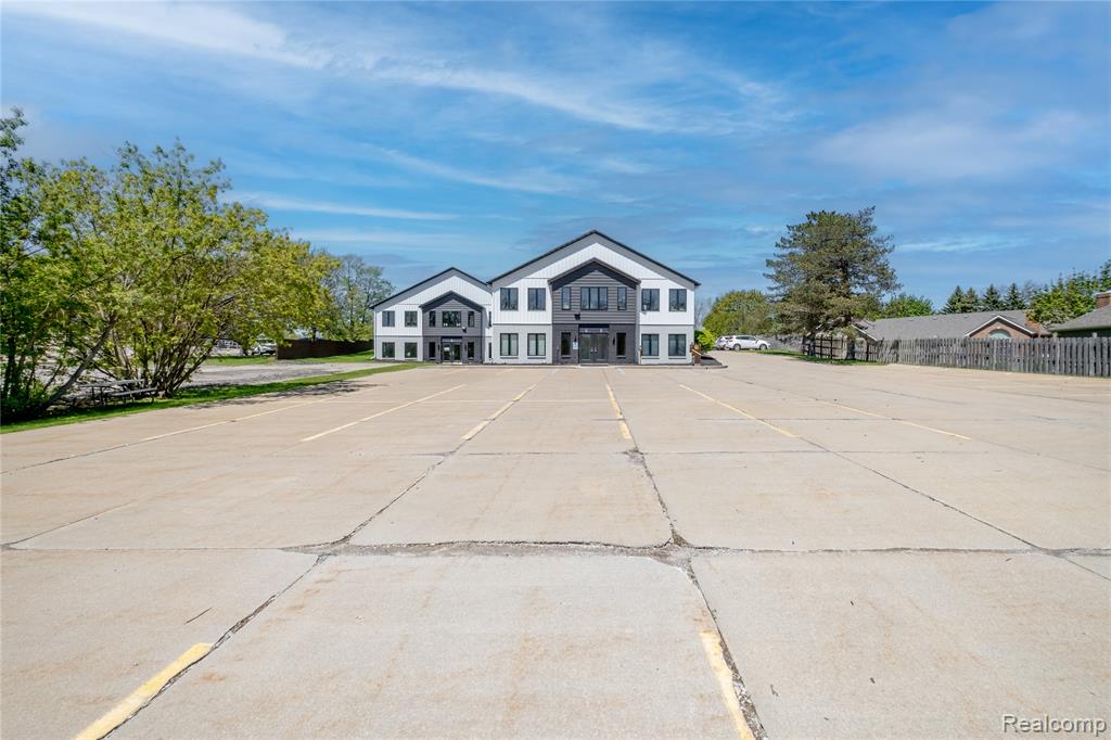 536 Perry Road, Grand Blanc, MI 48439 — Photo 4