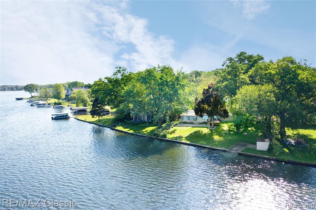 1861 Ladd Road, Wolverine Lake, MI 48390 — Photo 35