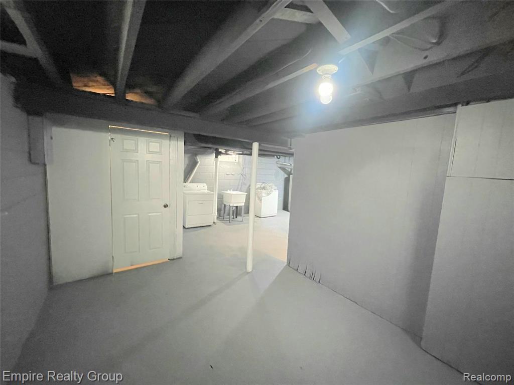 6037 Piedmont Street, Detroit, MI 48228 — Photo 29