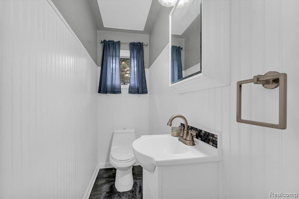 6710 Laurelton, Clarkston, MI — Photo 25