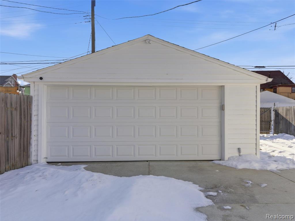 713 Clairmount Street, Detroit, MI 48202 — Photo 31