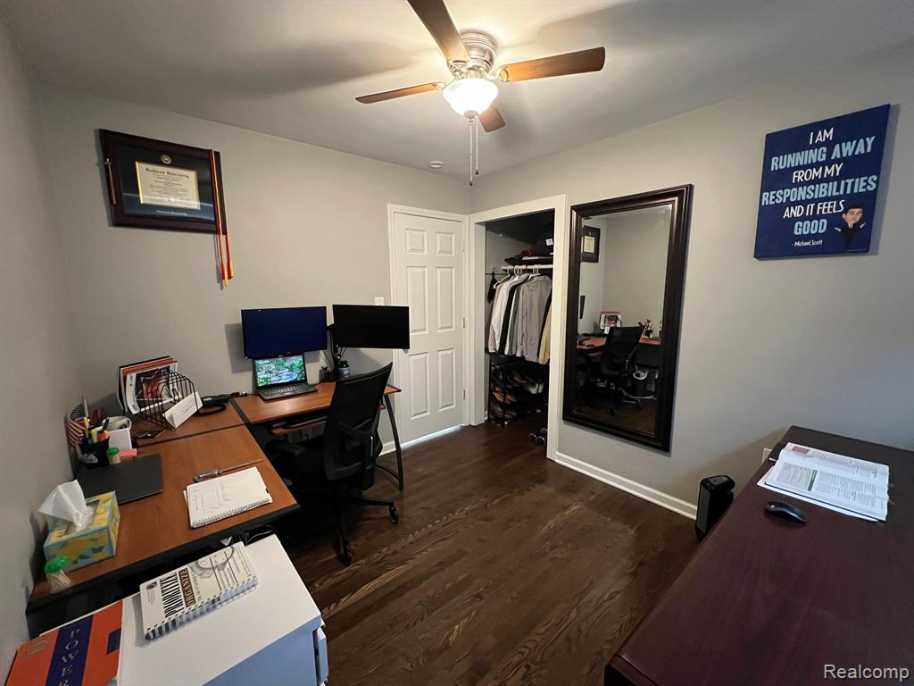 5120 CANTERBURY Lane, Warren, MI 48092 — Photo 22