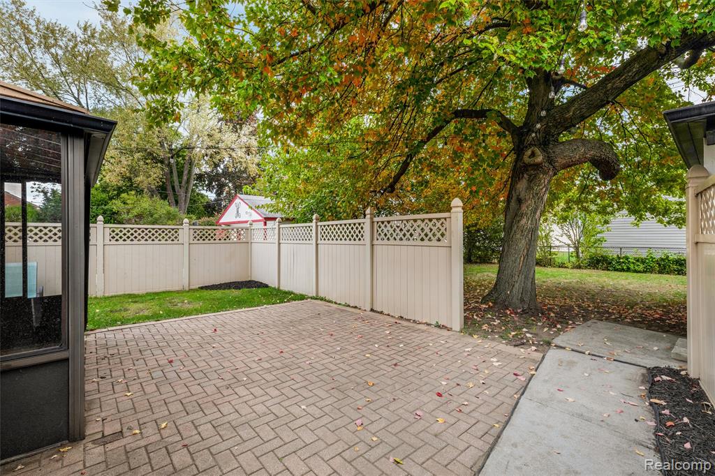 622 N Wilson Avenue, Royal Oak, MI 48067 — Photo 26
