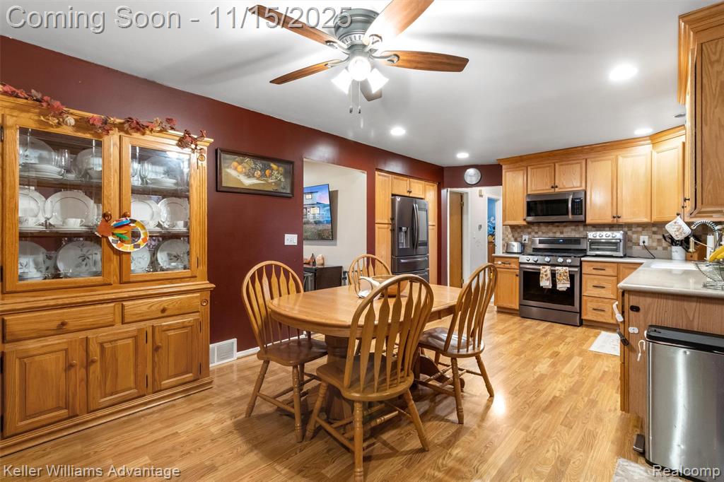 9243 Knolson Street, Livonia, MI 48150 — Photo 6