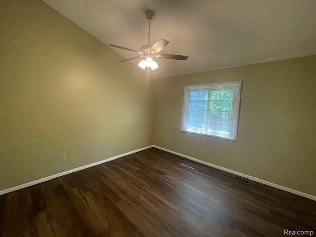 6871 TANGLE WOOD, Waterford, MI 48327 — Photo 12