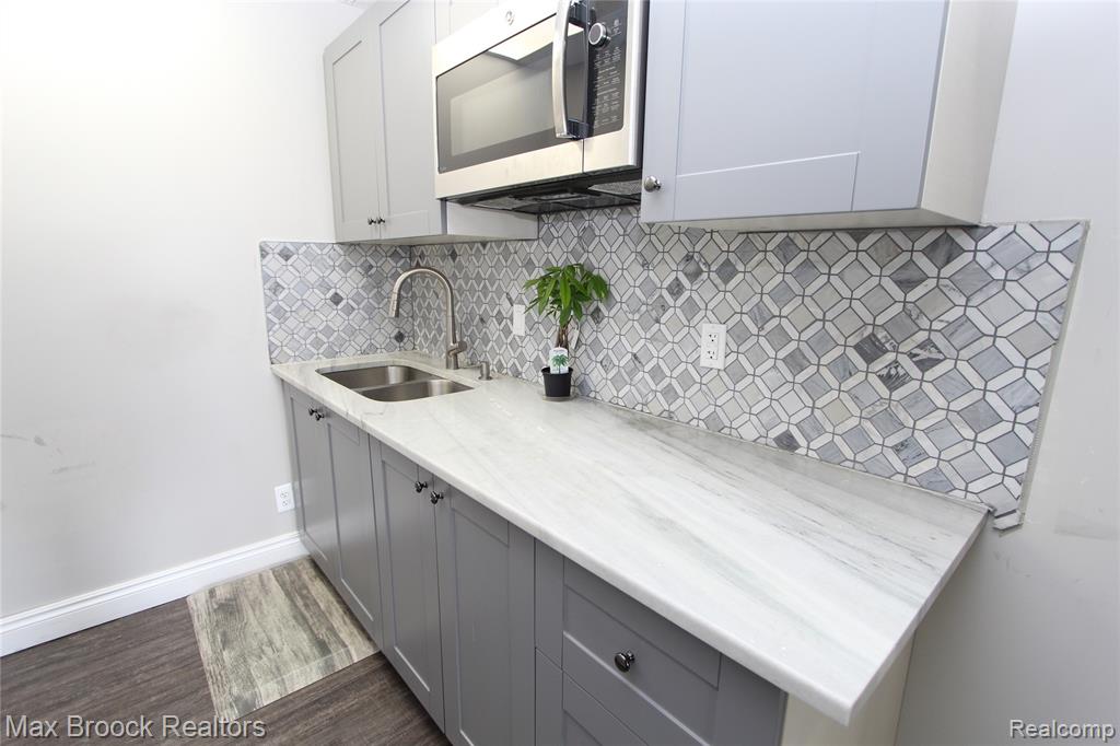 33060 Northwestern Highway, West Bloomfield, MI — Photo 14