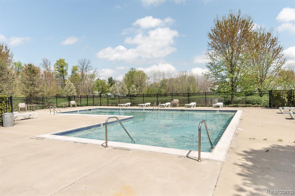 8354 CRAB APPLE Trail, Dexter, MI 48130 — Photo 51