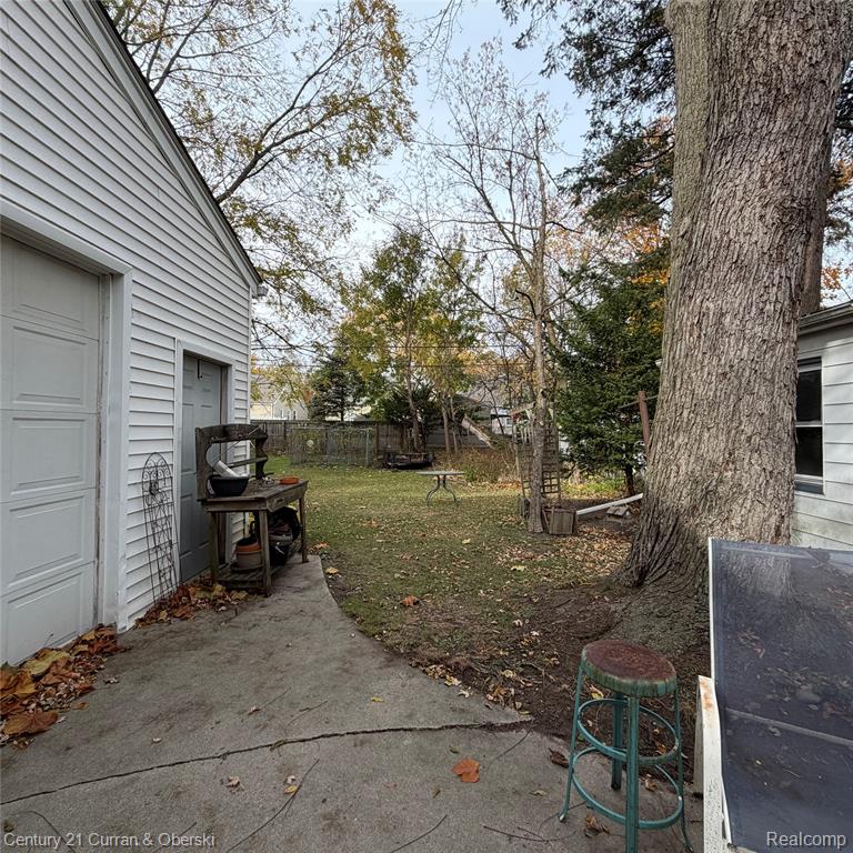 418 S Dorchester Avenue, Royal Oak, MI 48067 — Photo 11