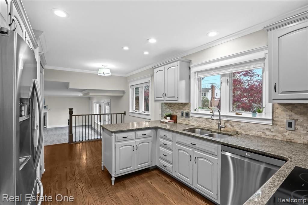 5611 Priory Lane, Bloomfield Hills, MI 48301 — Photo 9