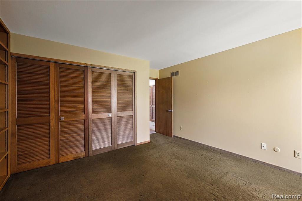 6145 BLUE BEECH Road, Rochester Hills, MI 48306 — Photo 38
