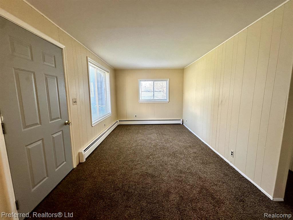 7695 HAZELTON Street, Dearborn Heights, MI 48127 — Photo 2