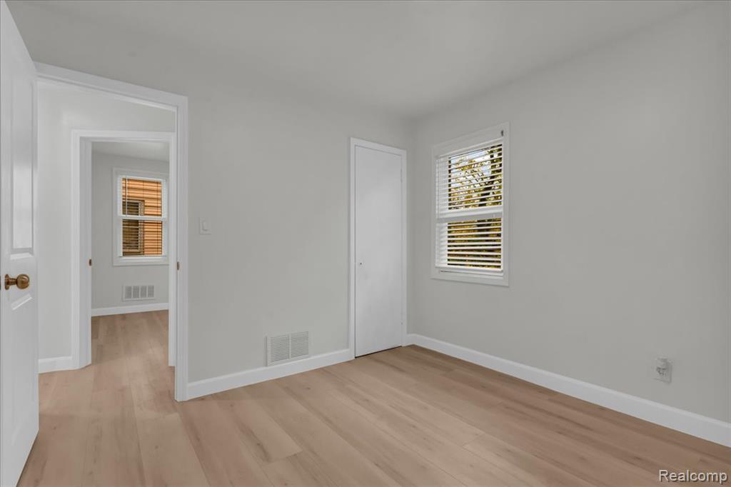 8878 Lauder Street, Detroit, MI 48228 — Photo 9