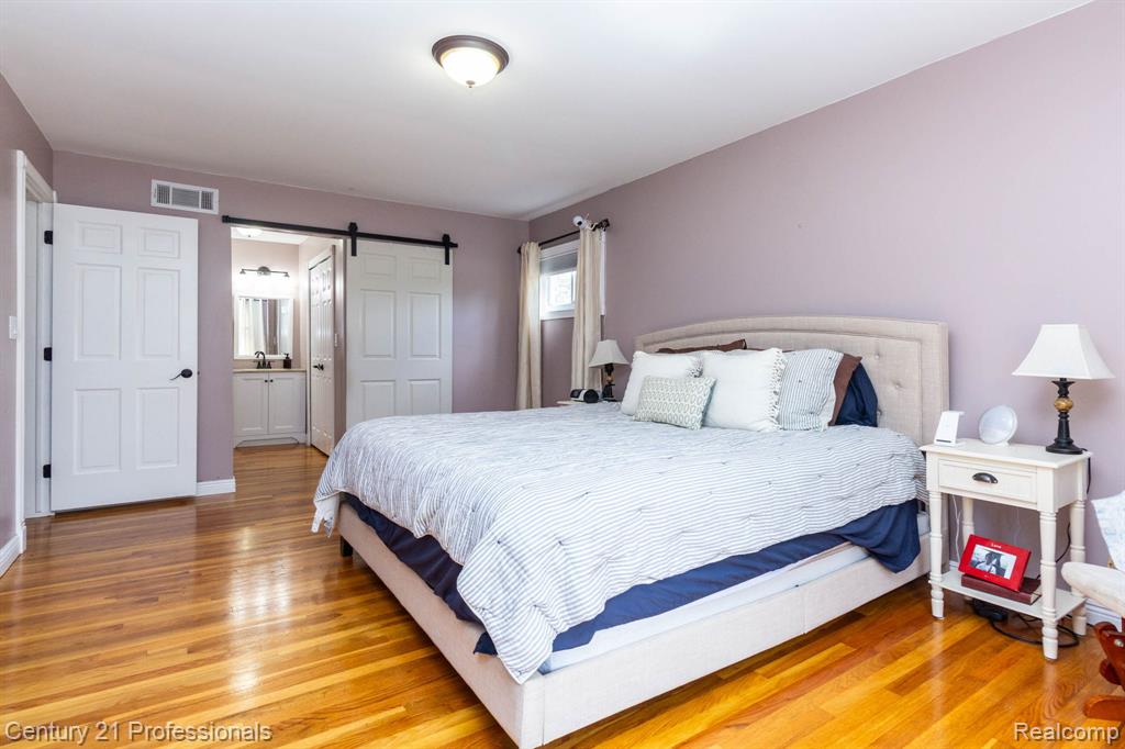 671 Bridgestone Drive, Rochester Hills, MI 48309 — Photo 22
