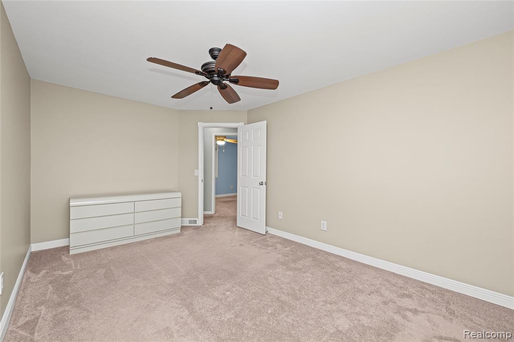 3977 Cresthaven Drive, Waterford, MI 48328 — Photo 14
