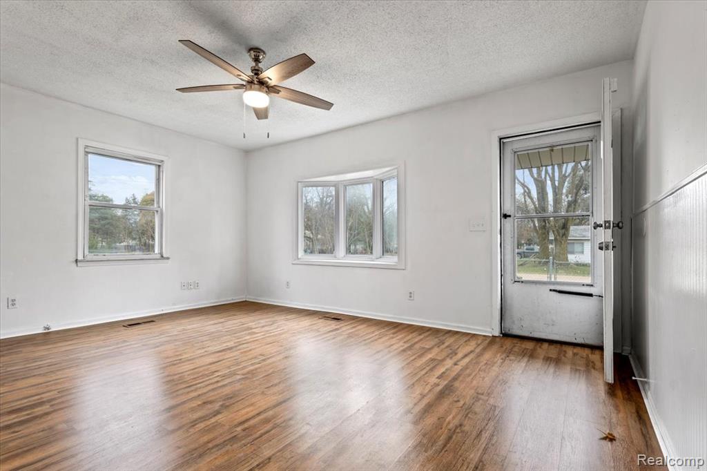 4203 Minerva Drive, Flint, MI 48504 — Photo 2