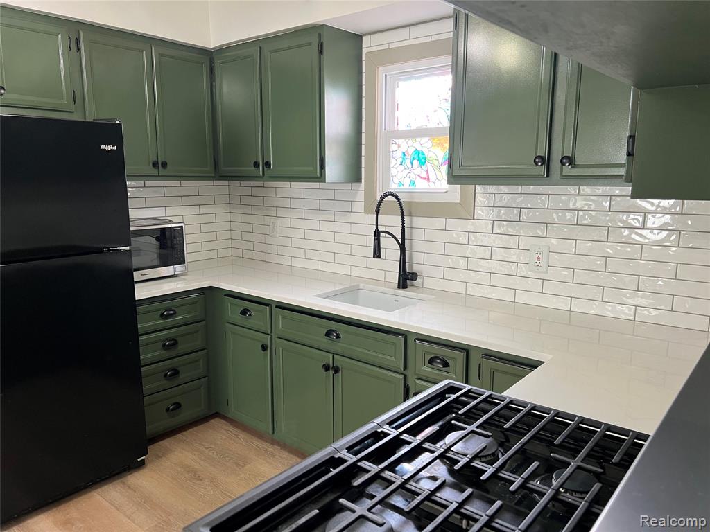 7352 Dale, Center Line, MI 48015 — Photo 8