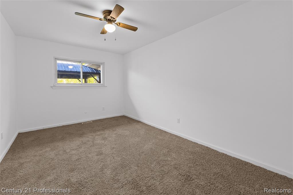 38106 Rockhill Street, Clinton Twp, MI 48036 — Photo 21