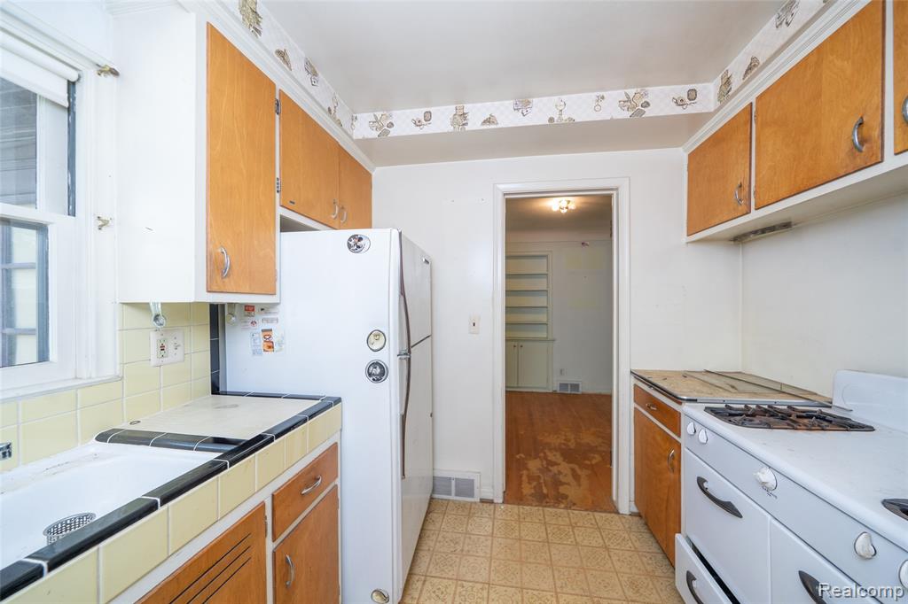 49 Woodward Heights Boulevard, Pleasant Ridge, MI — Photo 18