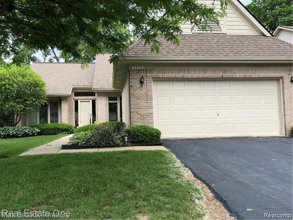 5273 SIMPSON LAKE Road, West Bloomfield, MI 48323 — front exterior