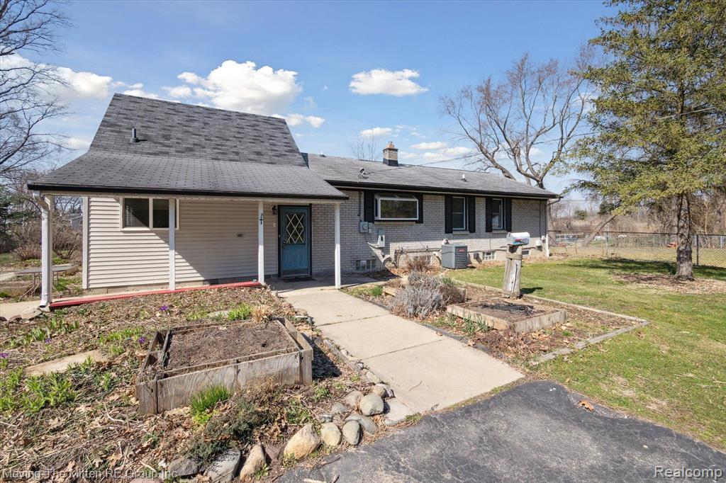 40320 ALDEN Road, Van Buren, MI 48111 — Photo 55