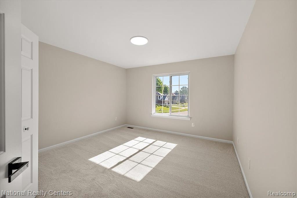 9780 David Lane, White Lake, MI — Photo 15
