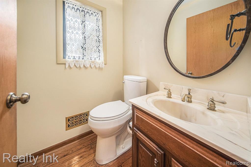46585 MABEN Road, Canton, MI 48187 — Photo 9
