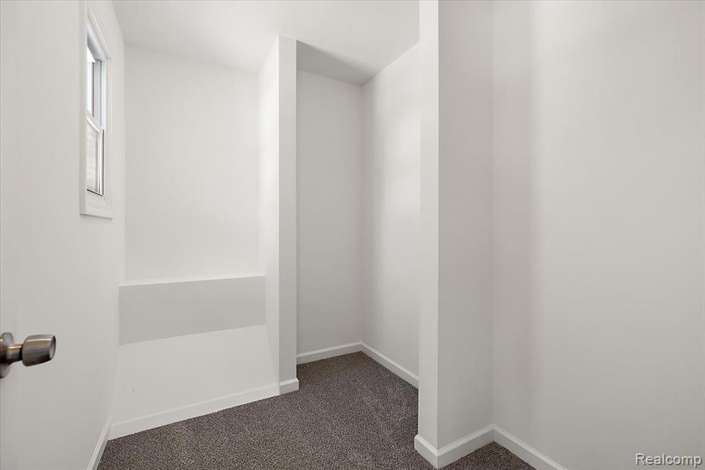 927 Alan Drive, Lake Orion, MI 48362 — Photo 29
