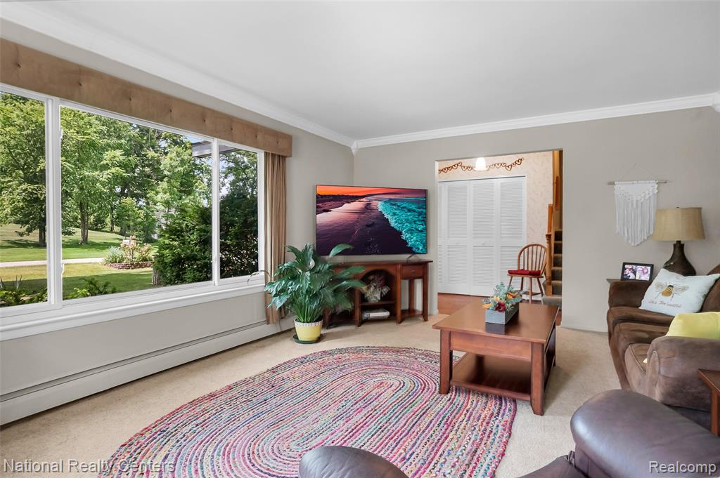 1521 Thread Valley, Holly, MI 48442 — Photo 24