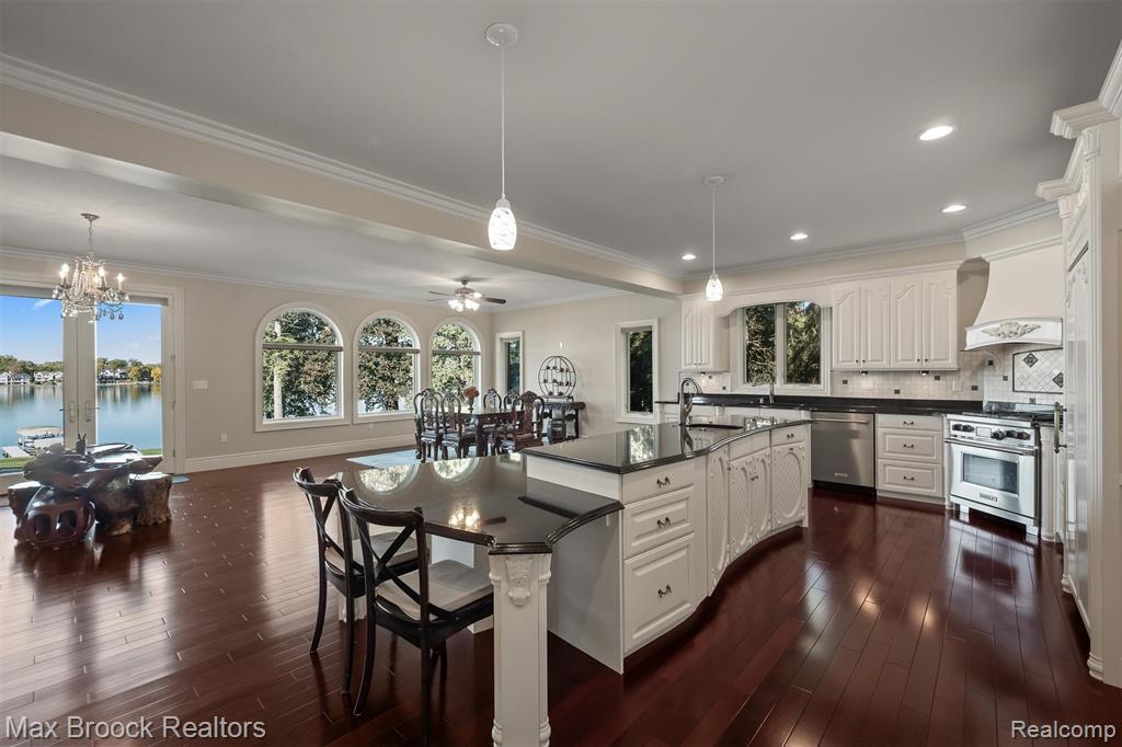 4764 Dow Ridge Road, Orchard Lake Village, MI 48324 — Photo 18