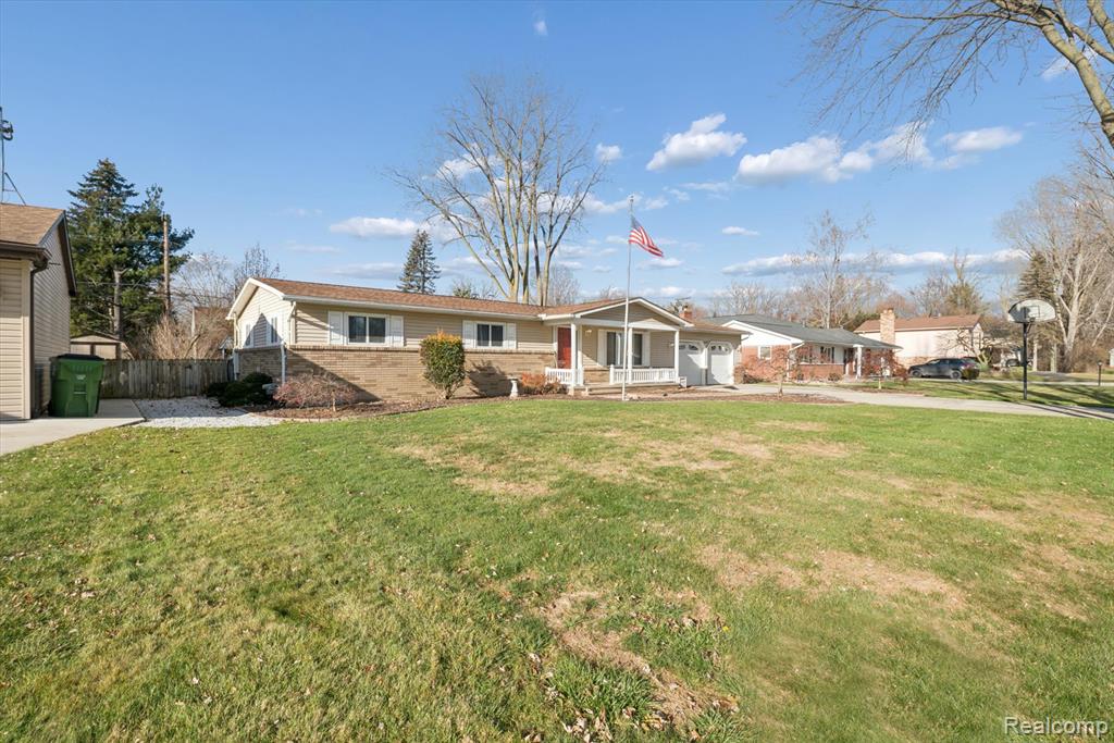 47501 Nita Drive, Shelby Twp, MI 48317 — Photo 2
