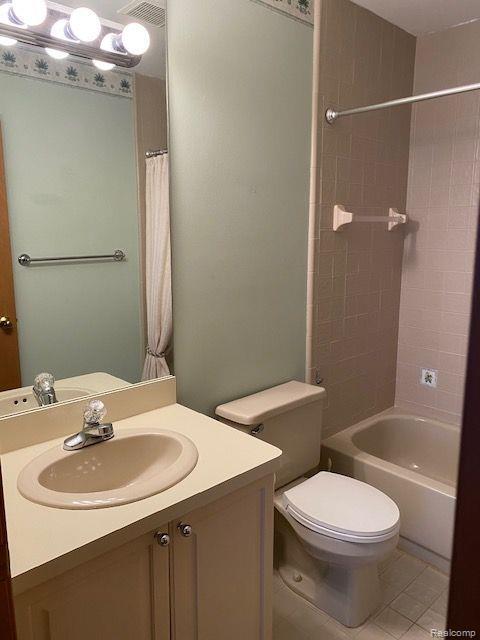 37557 AMBER Drive, Farmington Hills, MI 48331 — Photo 40