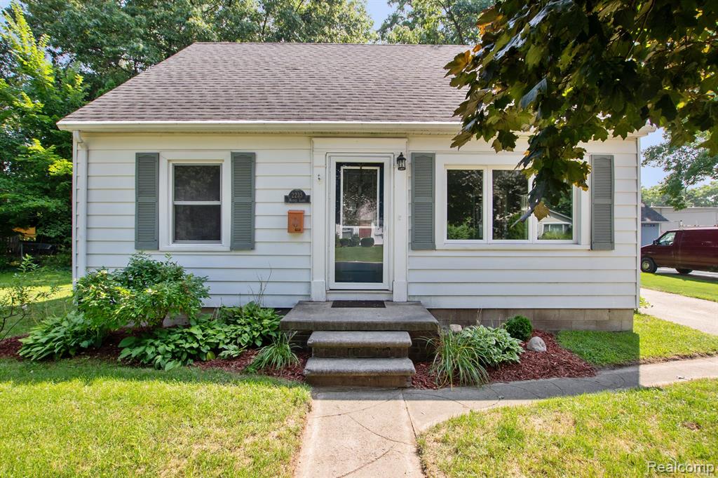 2235 Maddy Lane, Keego Harbor, MI 48320 — front exterior