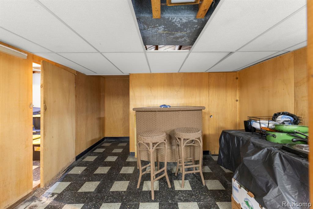 8246 LOCHDALE Street, Dearborn Heights, MI 48127 — Photo 23